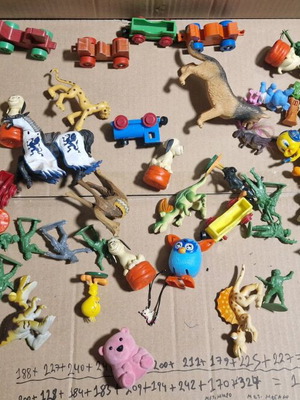 Φιγούρες μεταχειρισμένες, πακέτο