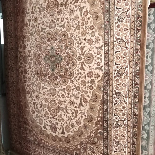 Rug 2x3 new with earthy colors and antistatic threads