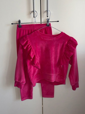 Extan Bebe velvet tracksuit with ruffles used, 6 years