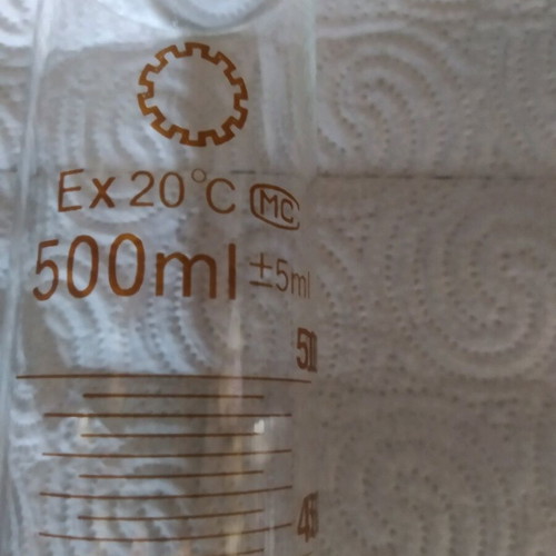 Glass volumetric cylinder 500 ml like new
