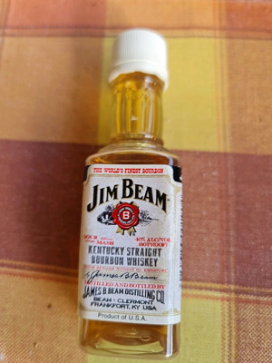 Jim Beam Kentucky bourbon whiskey 50 ml collectible miniature used