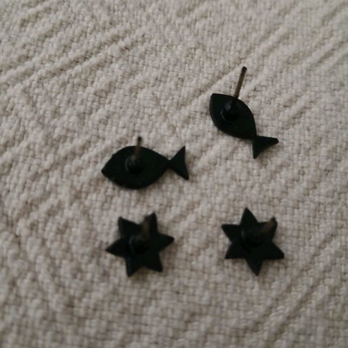Stud earrings new with enamel, 2 pairs, blue and green