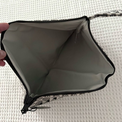 Bleecker & Love medium hand bag new, fabric with waterproof interior