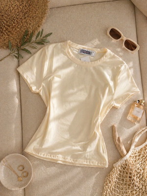 Basic T-shirt in beige, new, size S