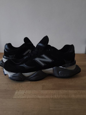 Αθλητικά παπούτσια New Balance 9060, μέγεθος 43, μαύρα και λευκά