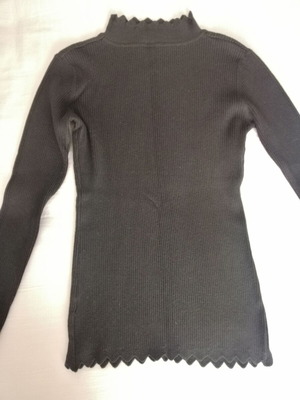 Italian pullover size S-M like new, black