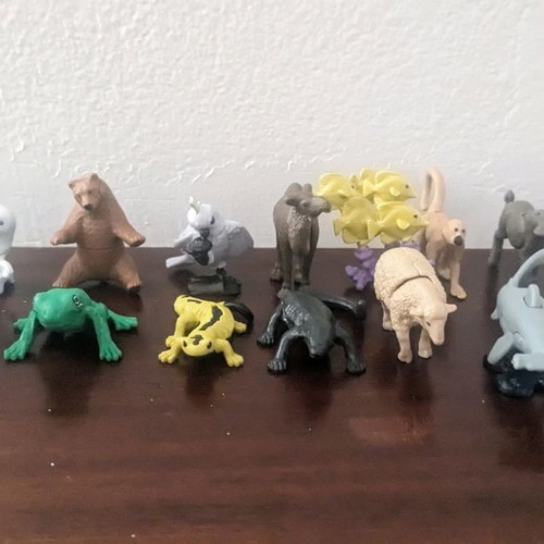 Kinder Natoons and Penguins toys like new
