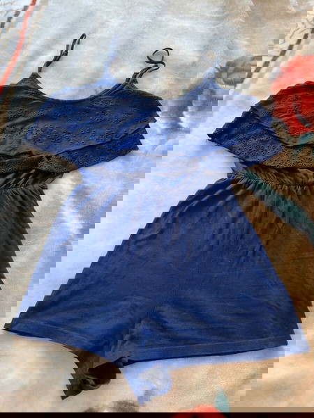 Ολόσωμο σορτς Bershka