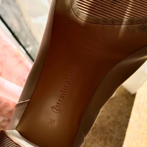 Stradivarius boots with heels like new, size 38, cream