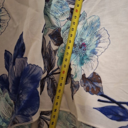 Asymmetric dress with floral pattern, cold shoulder, size L-XL, like new