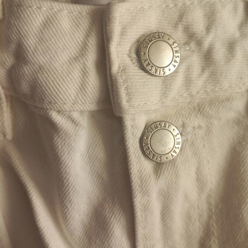 Sinsay white jeans with wide leg and pleated waist, size 40