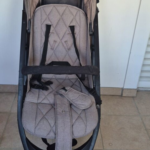 Baby stroller for up to 4 years, foldable cabin luggage size