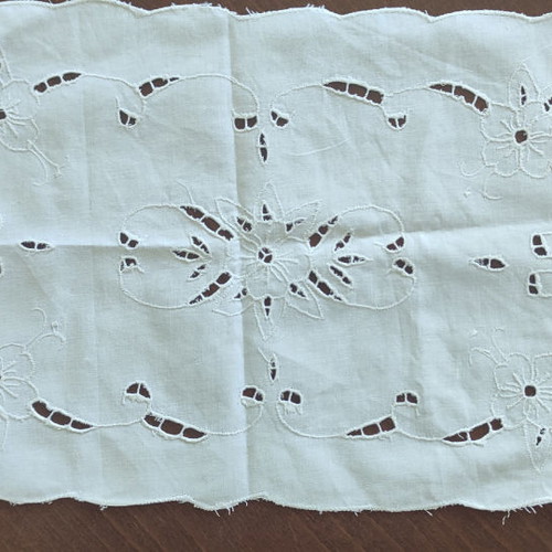 Cutwork white table linen set and gift cotton from India new
