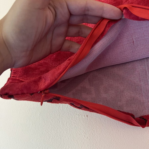 Decorative pillowcase red plush 40x40 cm like new