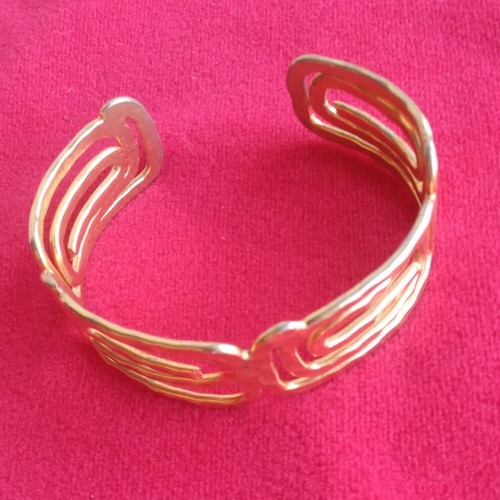 Vintage gold-plated bracelet like new