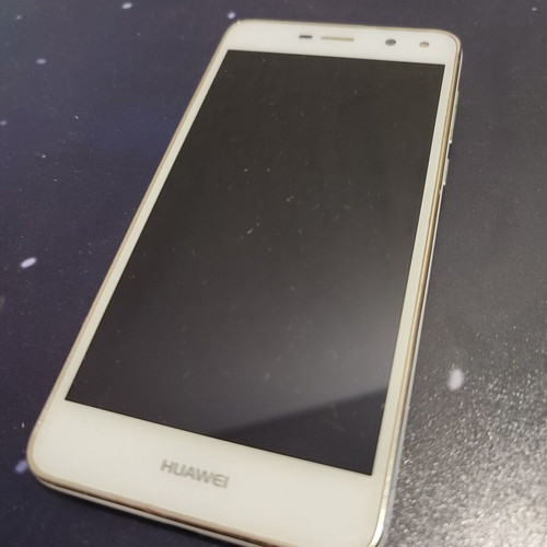 Huawei Y6 (2017) smartphone