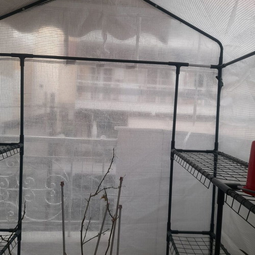 Greenhouse Assembled like new 138x200x139 with ventilation