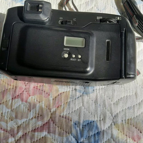 Camera Fuji FZ-2000 Zoom 35 mm used point and shoot