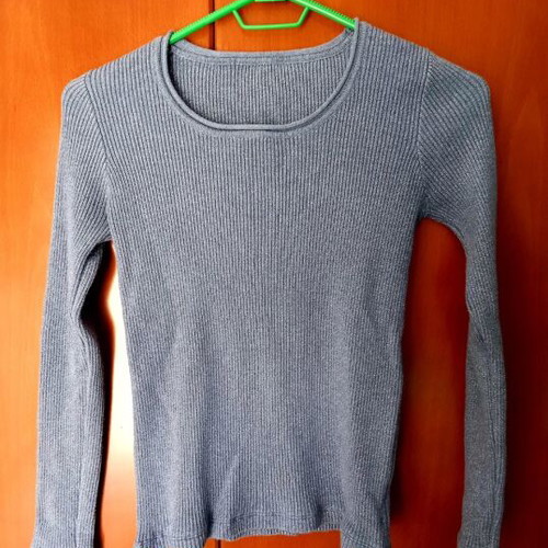 Blue elastic blouse used with silver thread