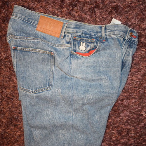 Tommy Hilfiger x Miffy Jeans man size 46 used, small hole on knee