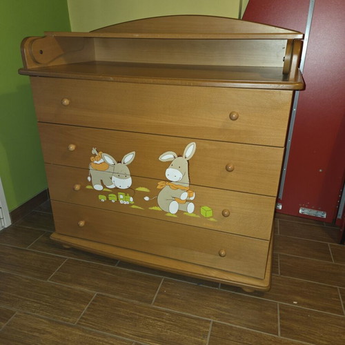 Children's wooden dresser with changing table like new