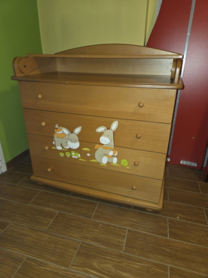 Children's wooden dresser with changing table like new