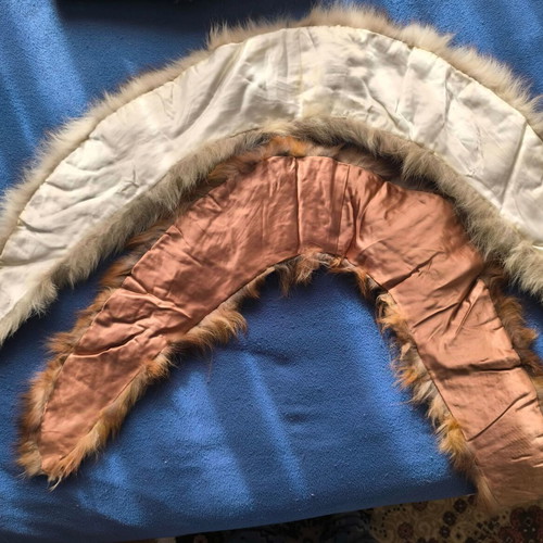 Fur collars used in very good condition