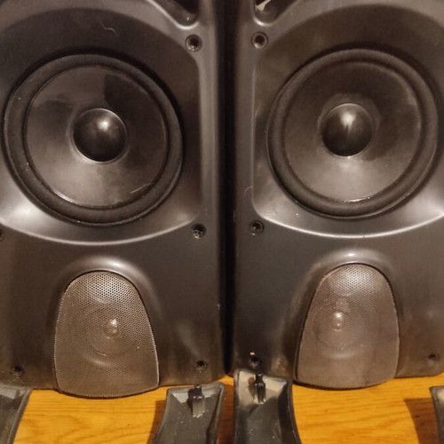 Philips floor speakers, 41.5 cm height, 21.5 cm width each