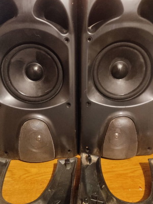 Philips floor speakers, 41.5 cm height, 21.5 cm width each