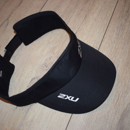 2XU Run Visor unisex one size black like new