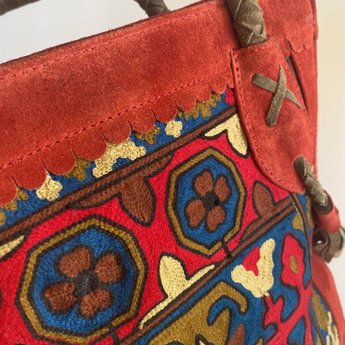 Ada Kamara women's suede handbag like new, red