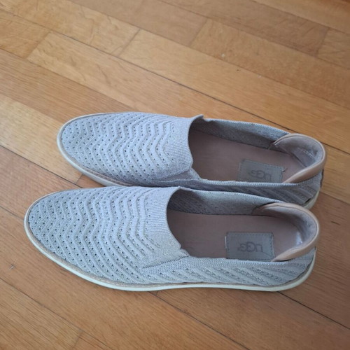 Ugg women's slip-on knit sneakers size 41 light grey