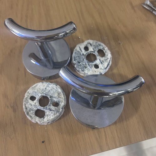 Bathroom hooks pack of 2 used, chrome stainless steel