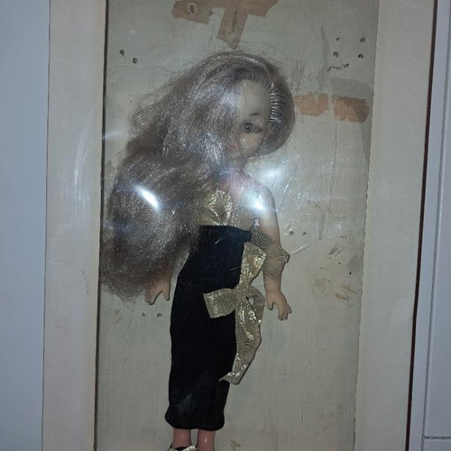 Plaggona Carolain collectible doll like new, in box