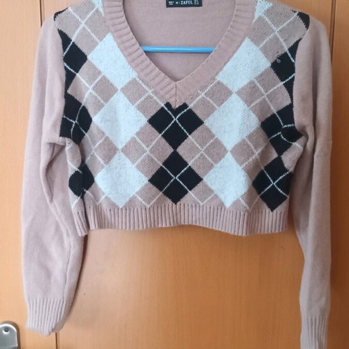 Short sweater used, size M, black and beige