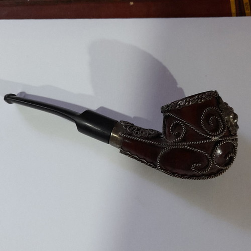 Pipe used with silver decoration