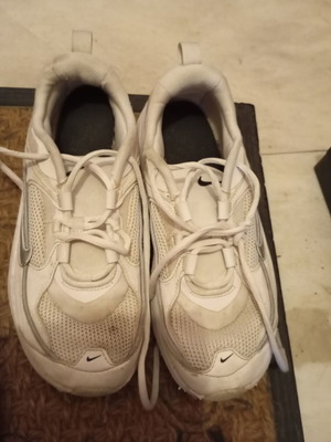 Nike women's athletic shoes used, size 38.5, white