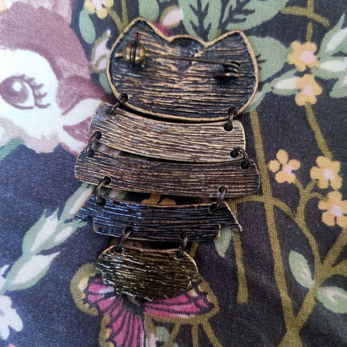 Whimsical Y2k Vintage Owl Brooch used, bronze and cream tones