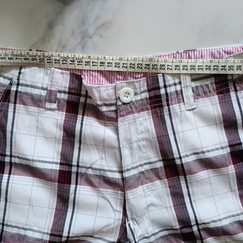 Men's Bermuda shorts like new, size M