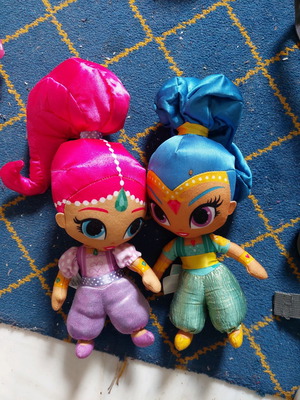 Simmer Shine plush doll set