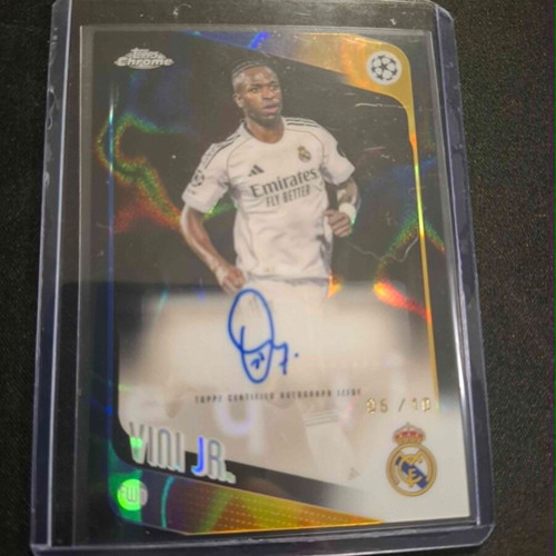 2025-26 Topps Chrome Vini Jr Auto card like new