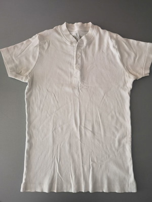 Тениска размер М като ново, бял