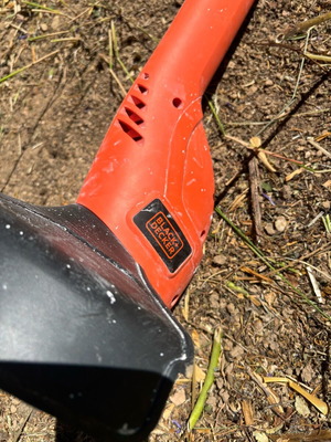 Black and Decker string trimmer like new, without string