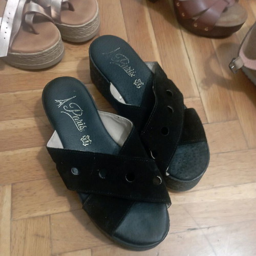 Women's summer shoes like new, 3 leather pairs, size 38