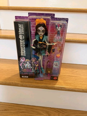 Monster High Skelita Calaveras G3 doll new