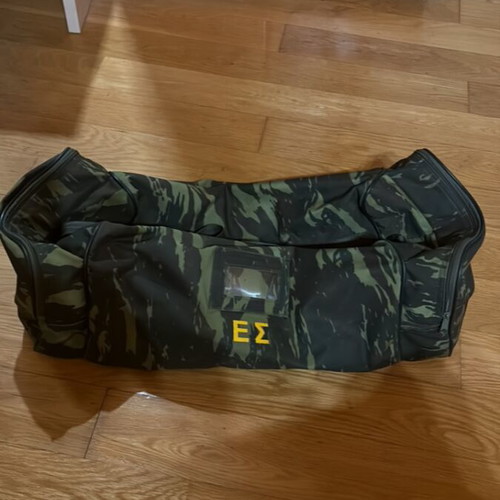 Sakos E.S used military transport bag with broken base plastic