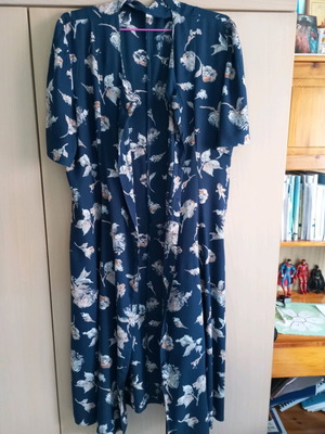 Long summer dress like new, size 7 with buttons and belt