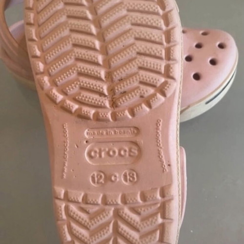 Crocs kids pink iridescent like new, size 30, sandals