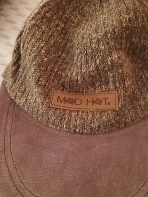 Hat new medium brown
