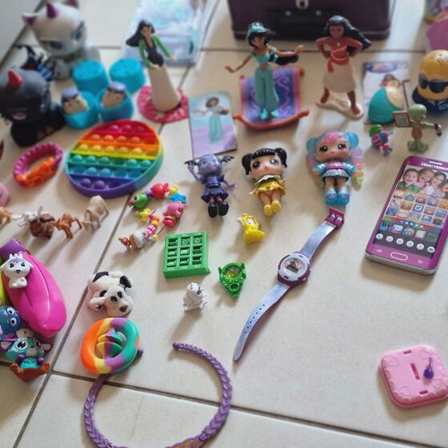 Assorted toy set, pack